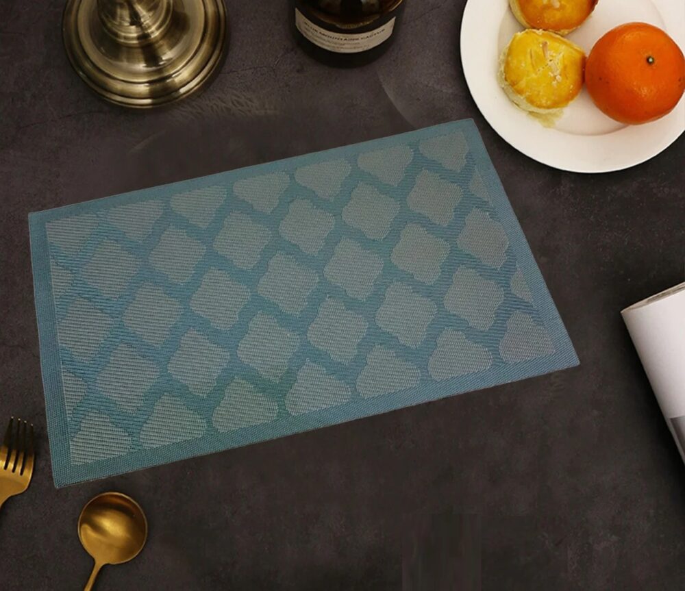 SHINY DINING TABLE MAT